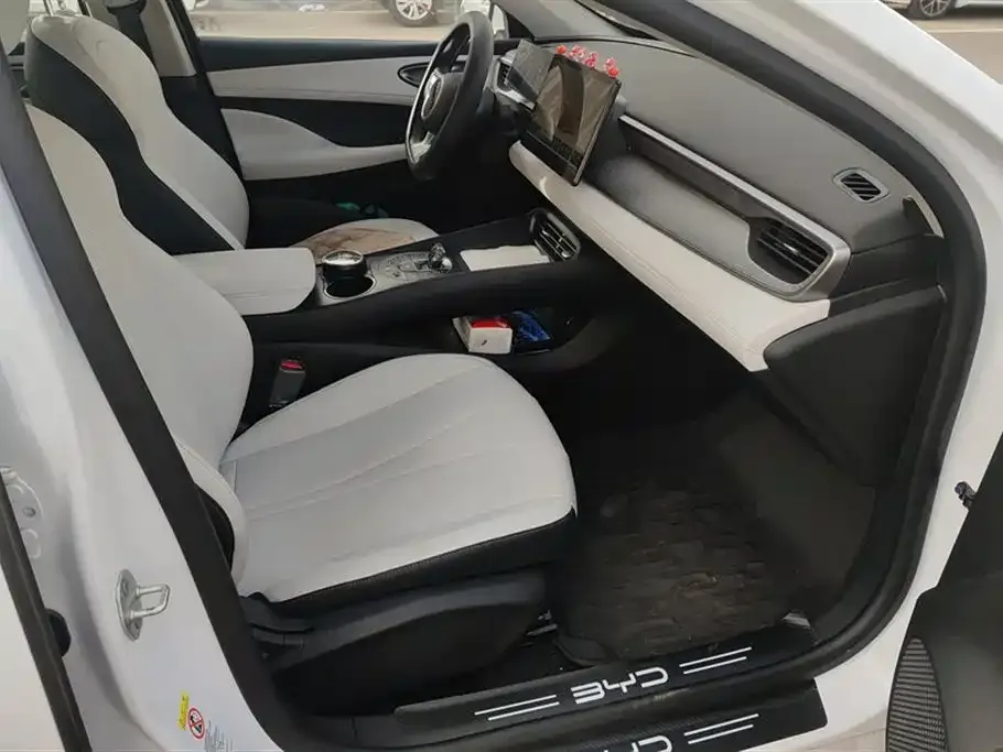 BYD Seal 05 DM-i — фото 8