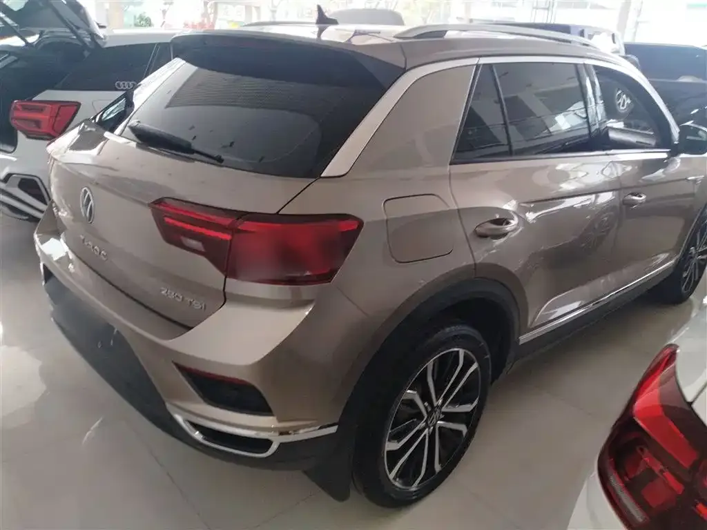 Volkswagen T-Roc 2023 из CN, фото 7