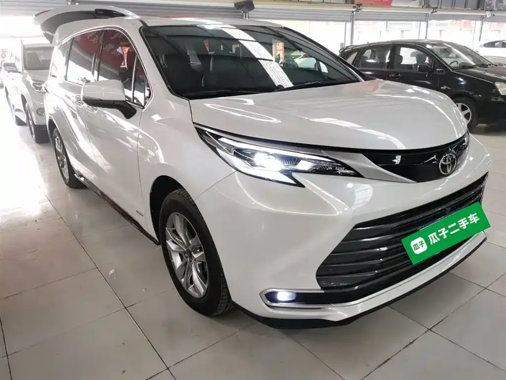 Toyota Sienna 2025 из CN, фото 10
