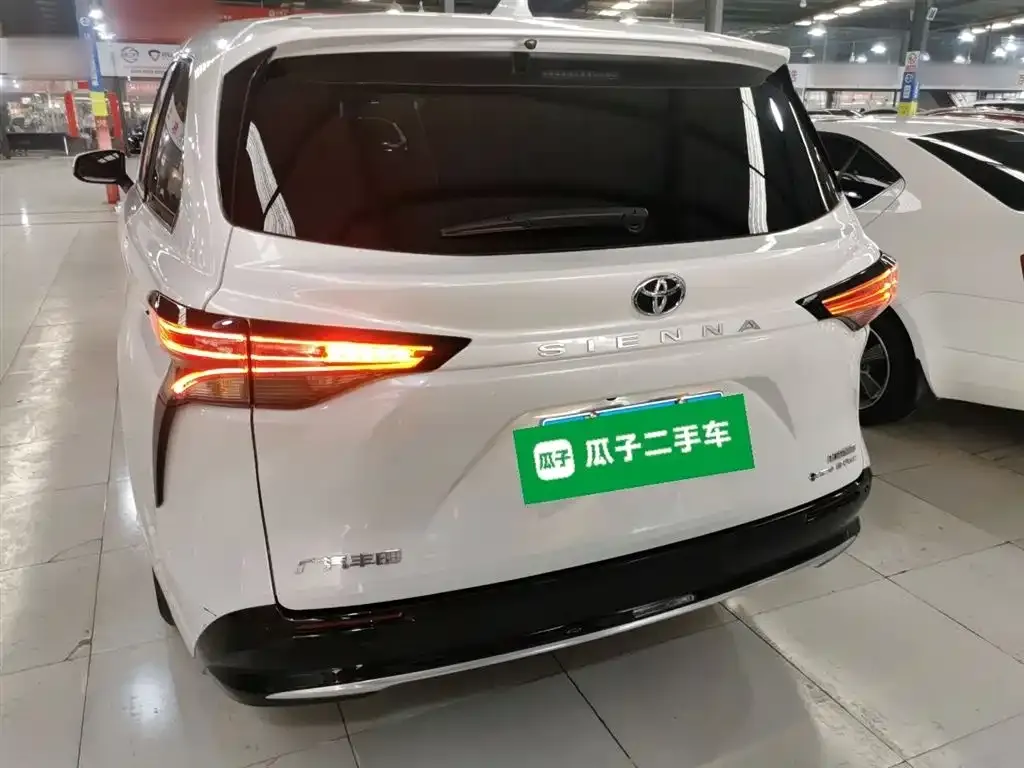 Toyota Sienna 2025 из CN, фото 6
