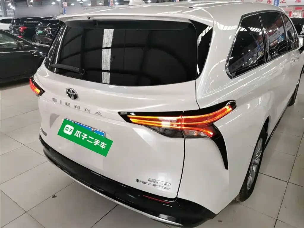 Toyota Sienna 2025 из CN, фото 9