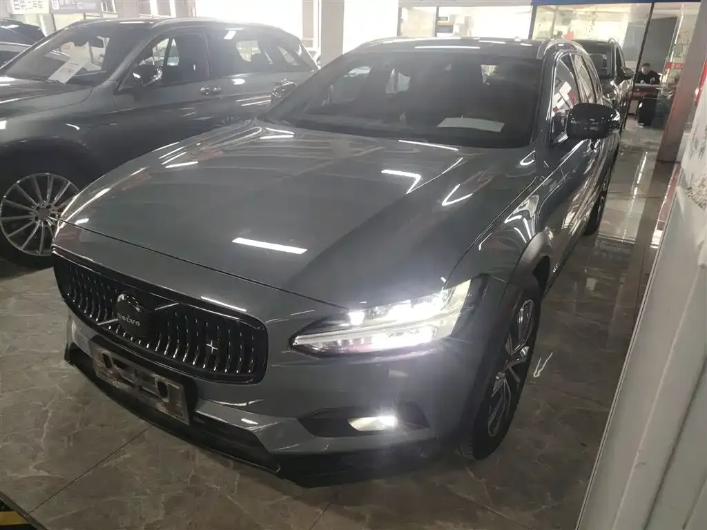 Volvo V90
