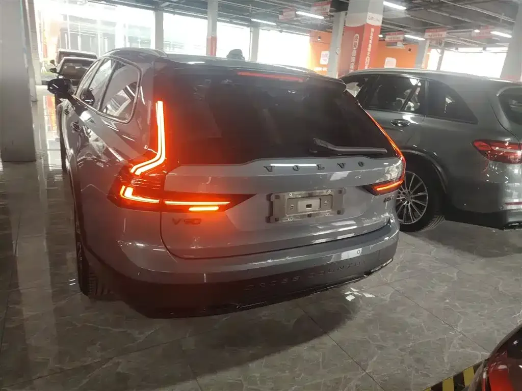 Volvo V90 2021 из CN, фото 7
