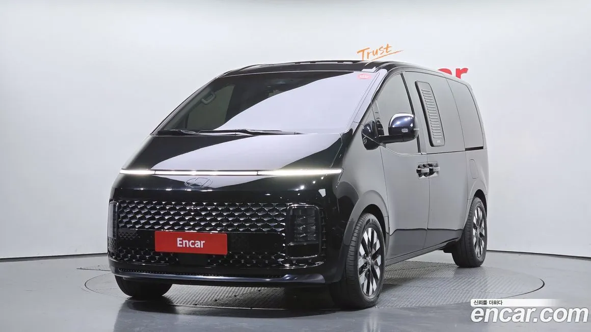 Hyundai Staria