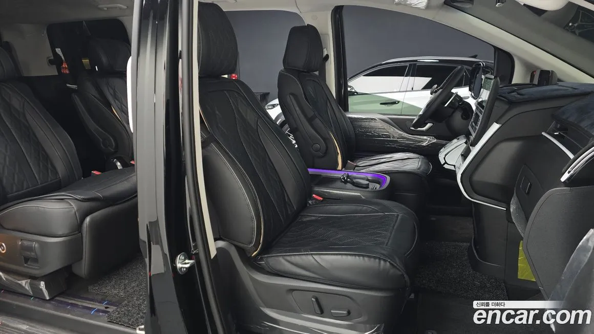 Hyundai Staria 2025 из KR, фото 2
