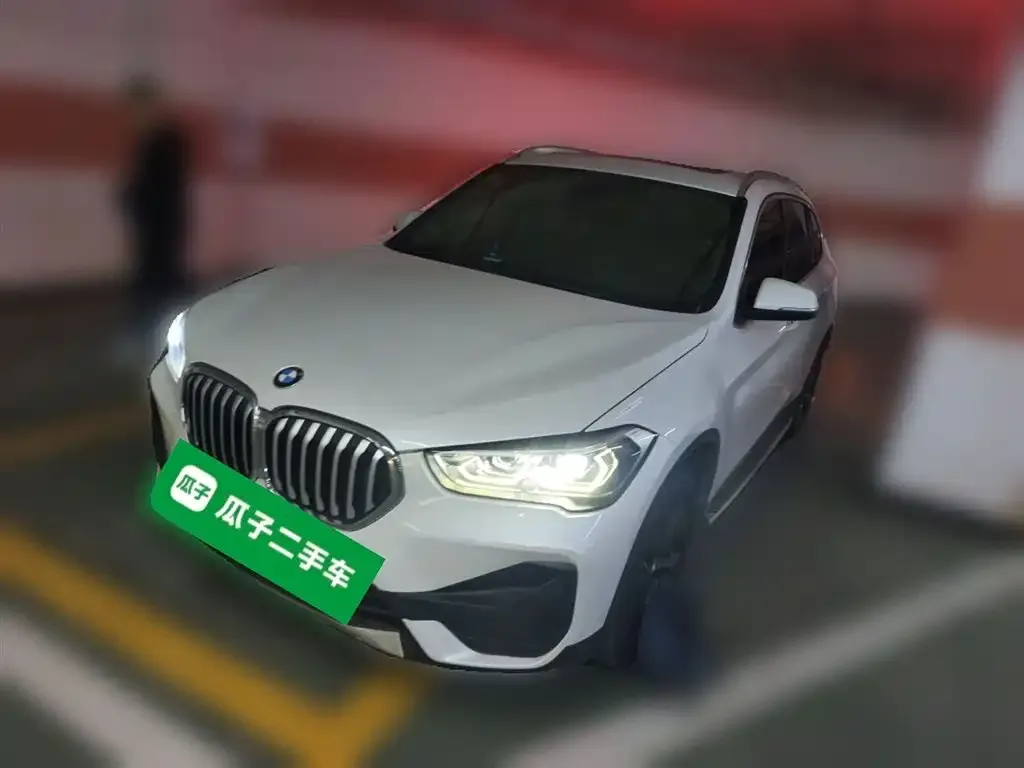 BMW X1 — фото 1