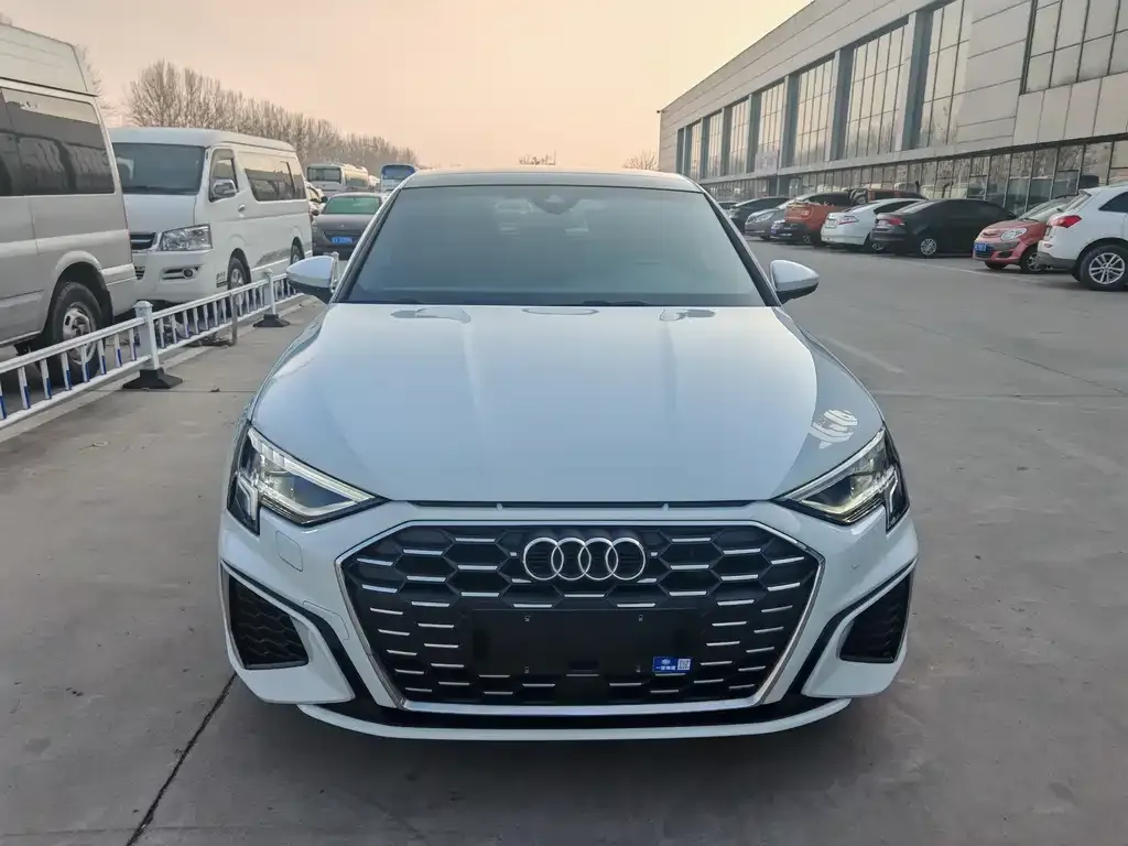 Audi A3 2022 из CN, фото 2