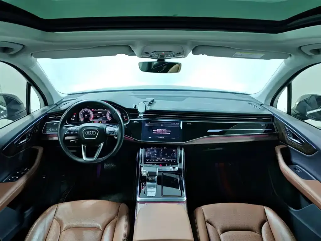 Audi Q7 2023 из CN, фото 5