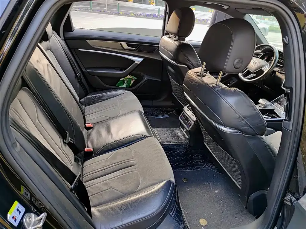 Audi A6L 2021 из CN, фото 3