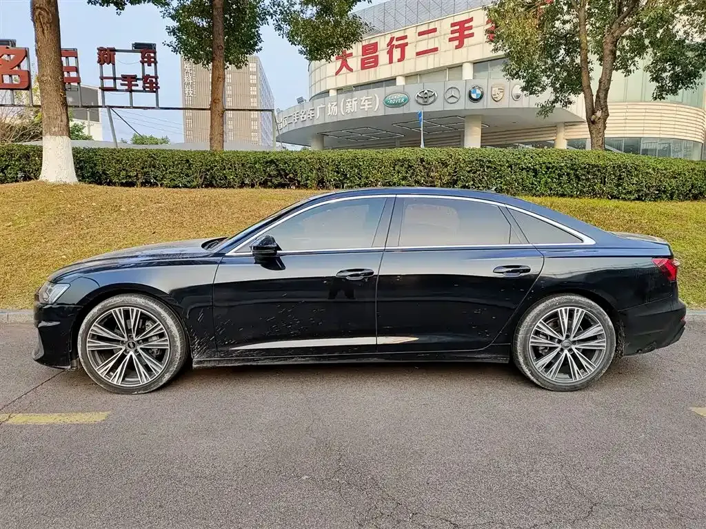 Audi A6L 2021 из CN, фото 5