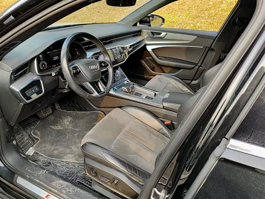 Audi A6L 2021 из CN, фото 6