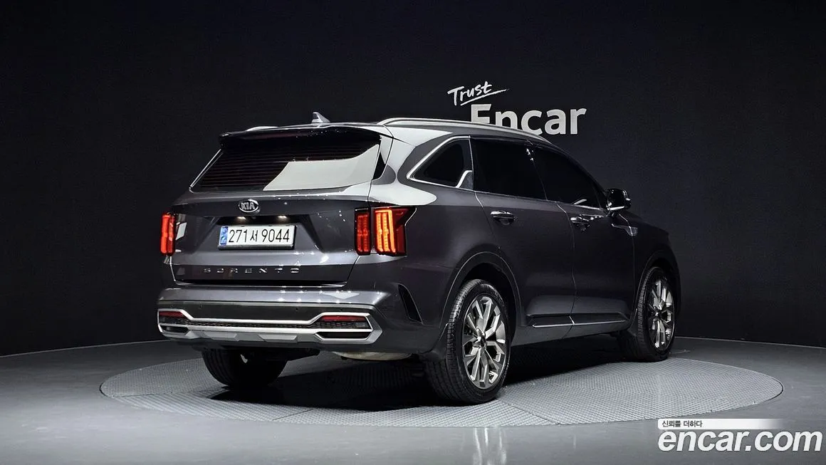 Kia Sorento — фото 6