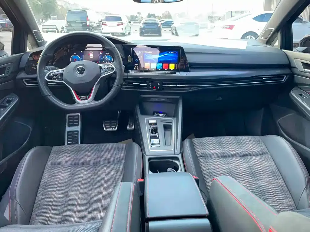Volkswagen Golf GTI 2023 из CN, фото 8
