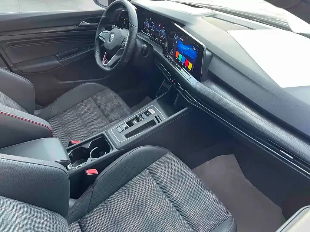 Volkswagen Golf GTI 2023 из CN, фото 9