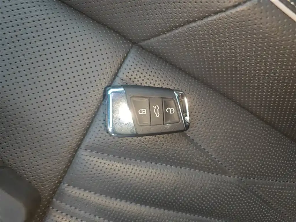 Volkswagen Passat 2021 из CN, фото 9
