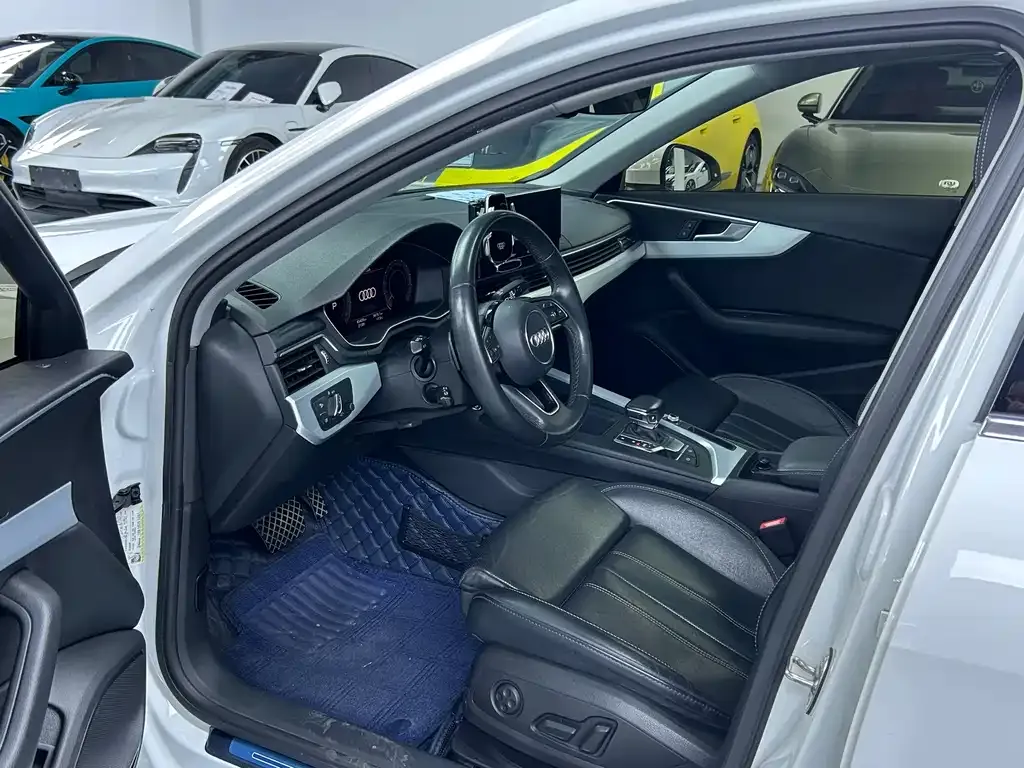 Audi A4L 2022 из CN, фото 9