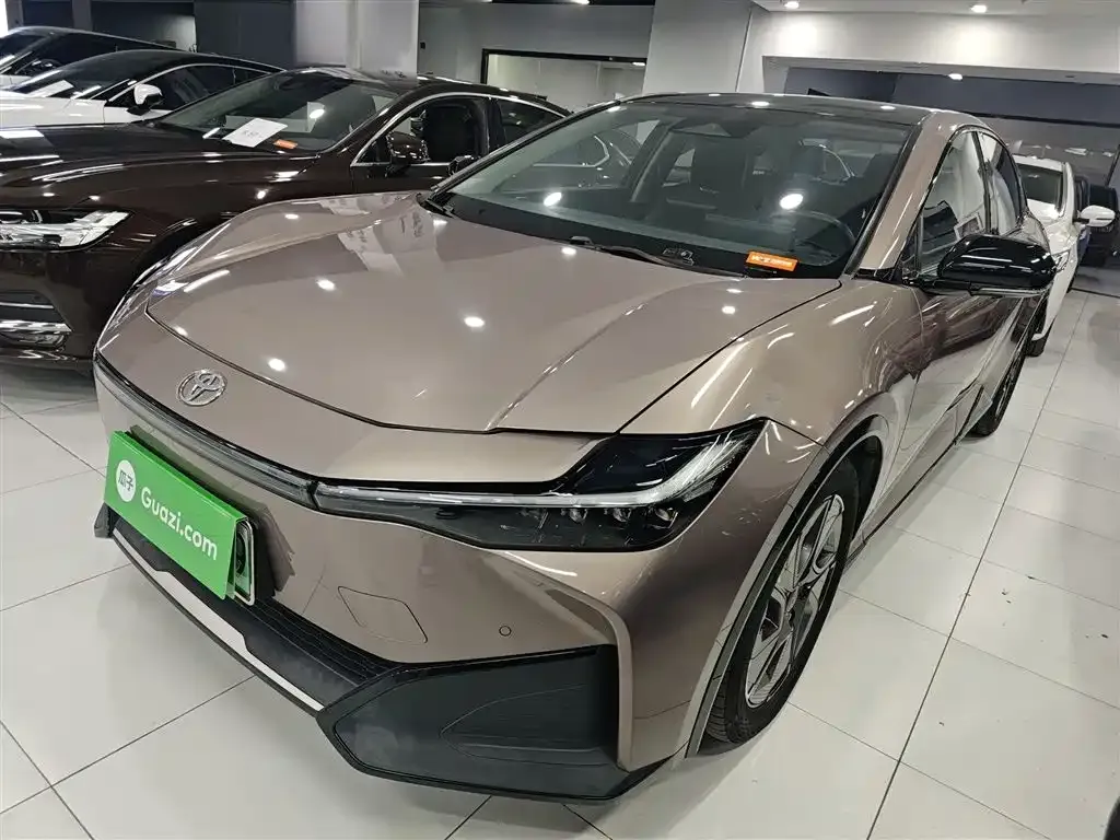 Toyota bZ3 2023 из CN, фото 7
