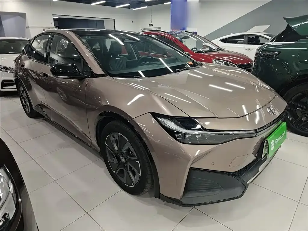 Toyota bZ3 2023 из CN, фото 9