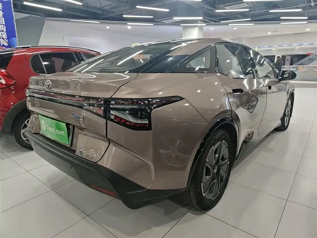 Toyota bZ3 2023 из CN, фото 6