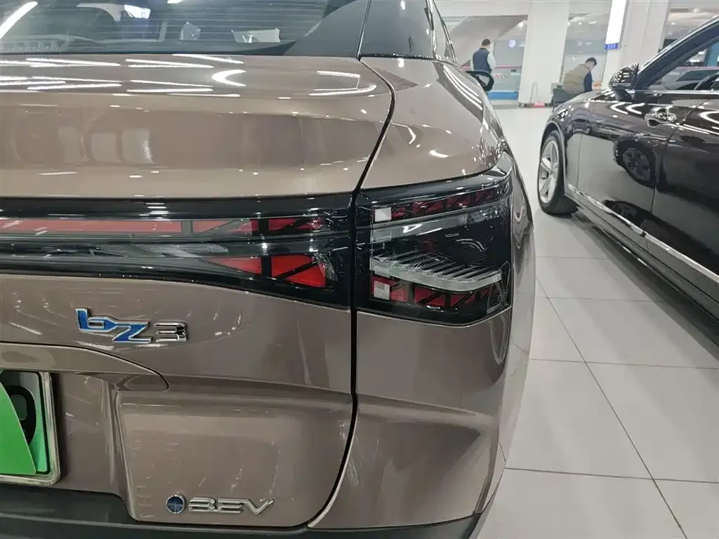 Toyota bZ3 2023 из CN, фото 3