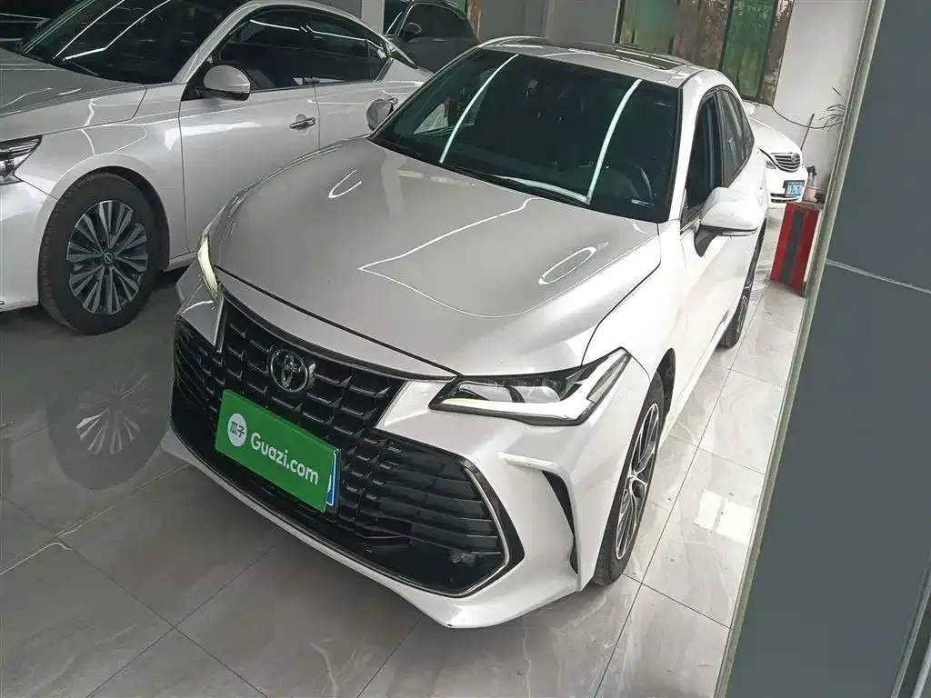 Toyota Avalon 2024 из CN, фото 1
