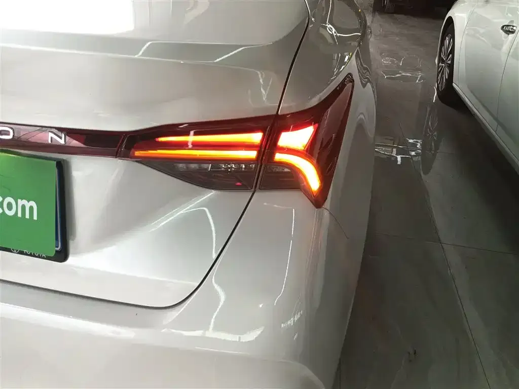 Toyota Avalon 2024 из CN, фото 2