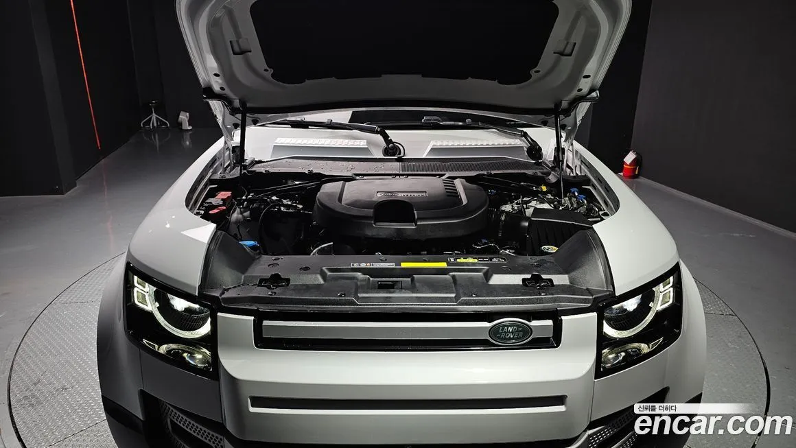 Land Rover Defender 2024 из KR, фото 8