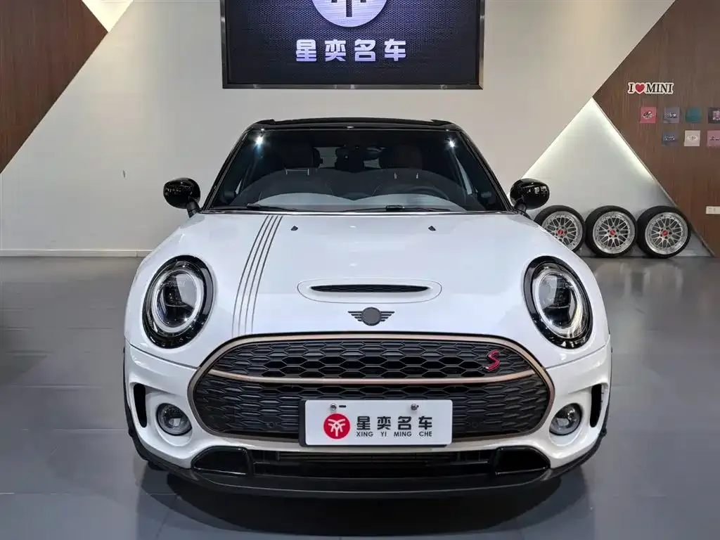 MINI Clubman — фото 4