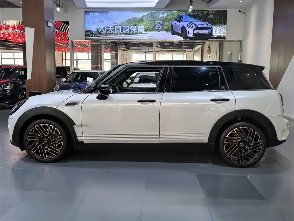 MINI Clubman — фото 6