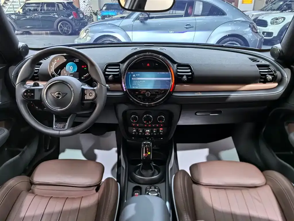 MINI Clubman — фото 7
