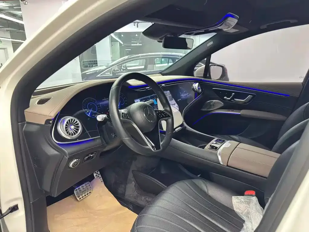 Mercedes-Benz EQS SUV 2023 из CN, фото 9