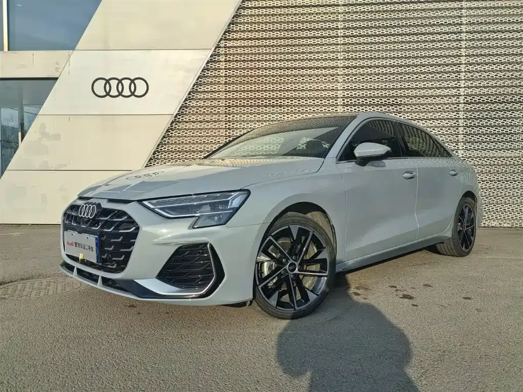 Audi A3 2024 из CN, фото 1