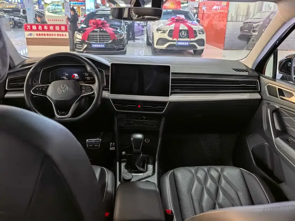 Volkswagen Tiguan L 2021 из CN, фото 4