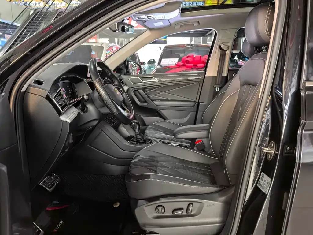 Volkswagen Tiguan L 2021 из CN, фото 6