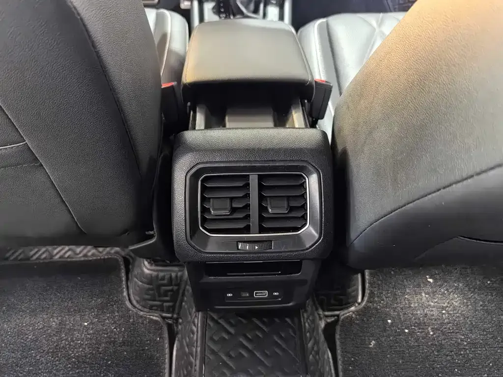 Volkswagen Tiguan L 2021 из CN, фото 10