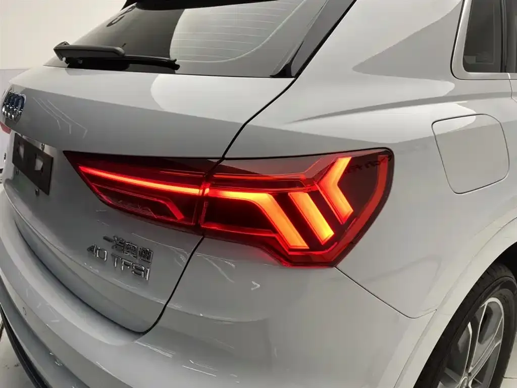 Audi Q3 — фото 4