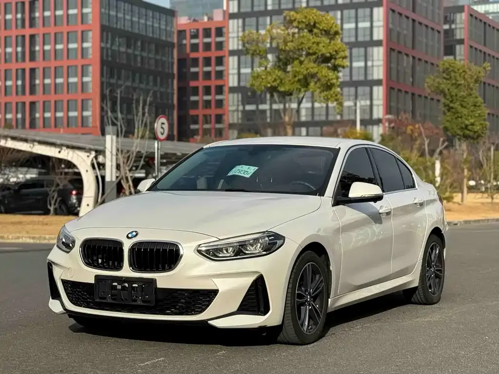 BMW 1 Series — фото 1