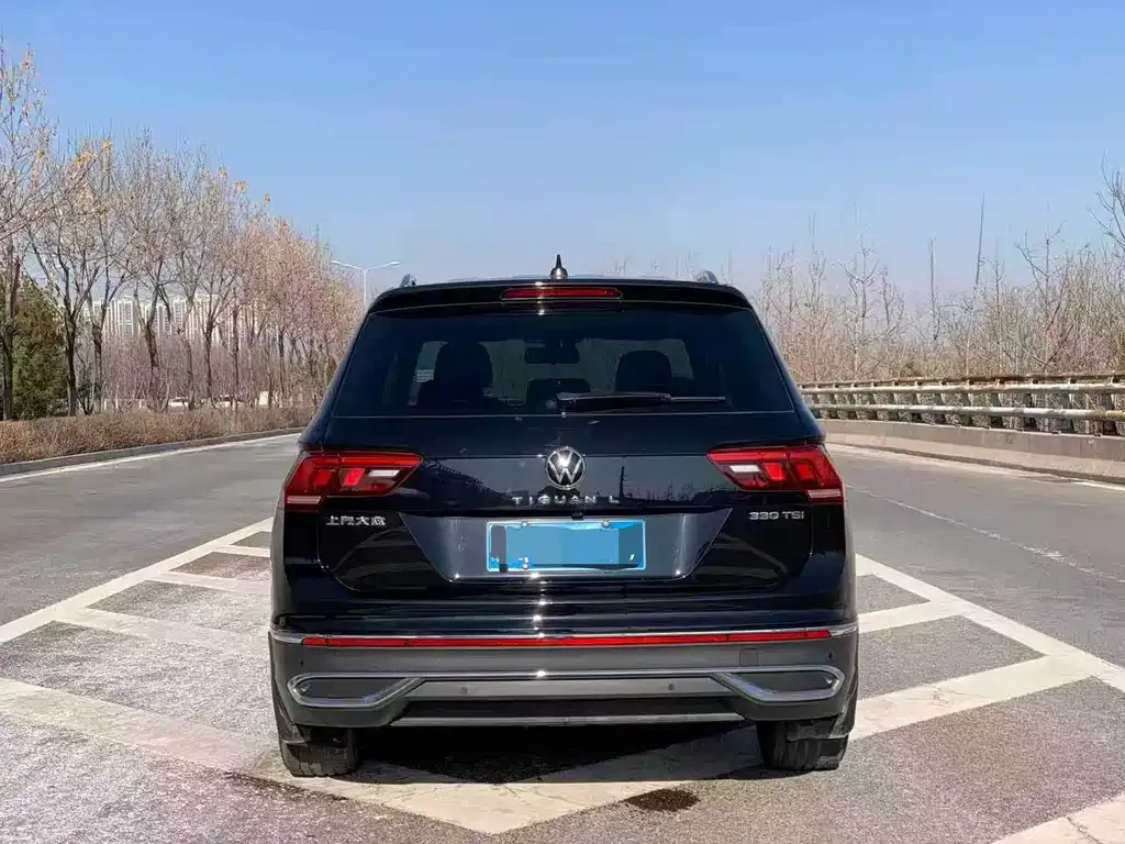 Volkswagen Tiguan L — фото 7