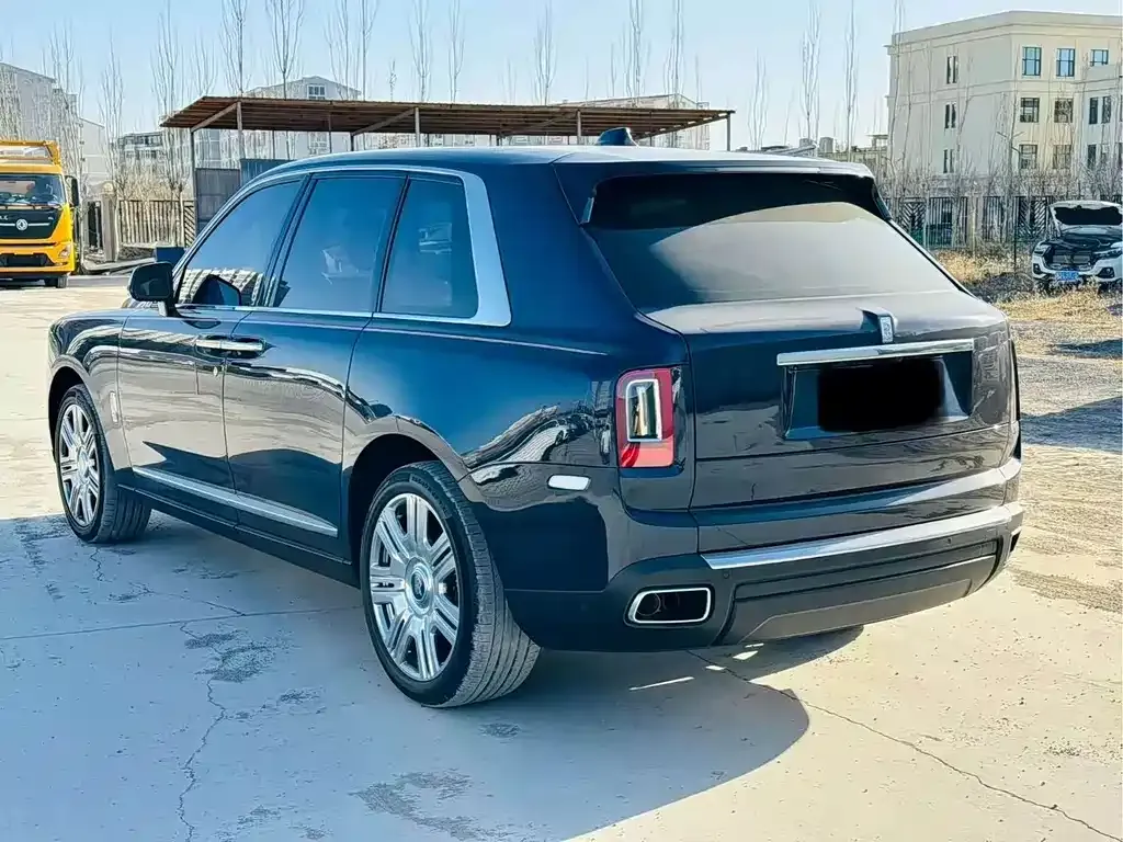 Rolls-Royce Cullinan 2023 из CN, фото 4