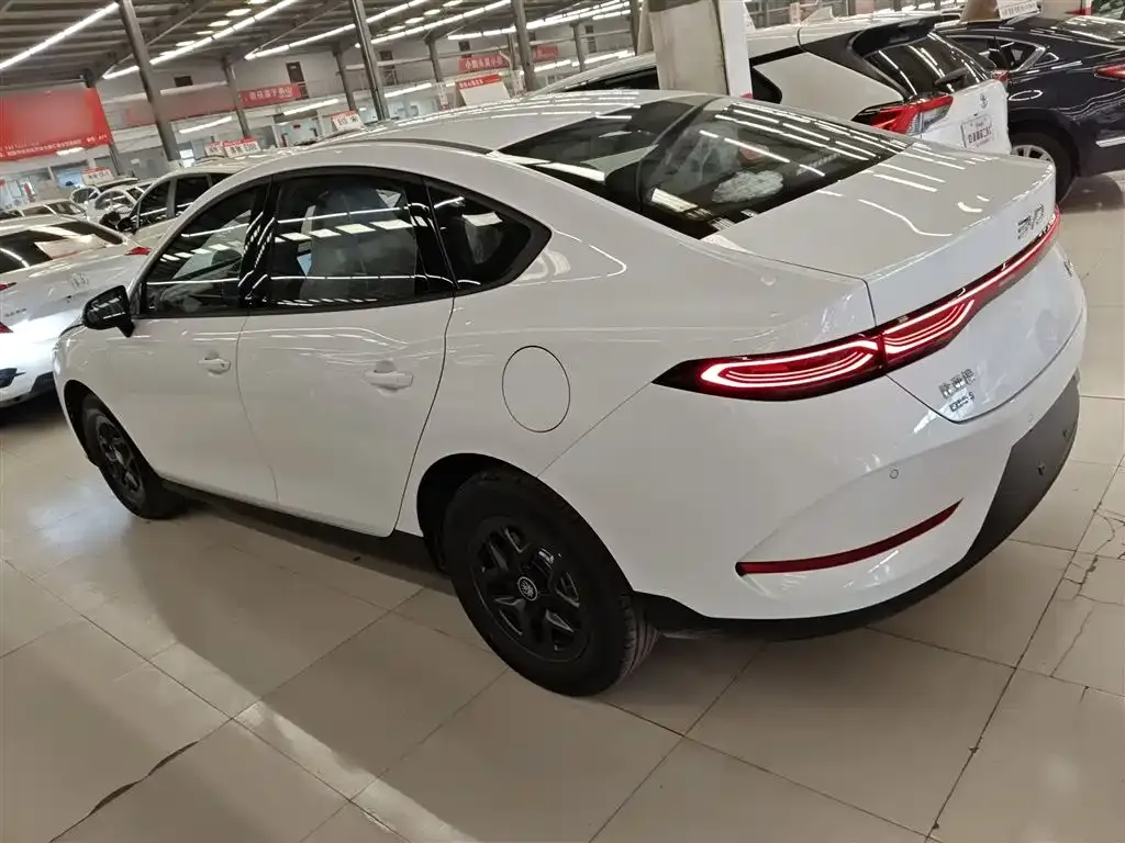 BYD Qin PLUS 2025 из CN, фото 3