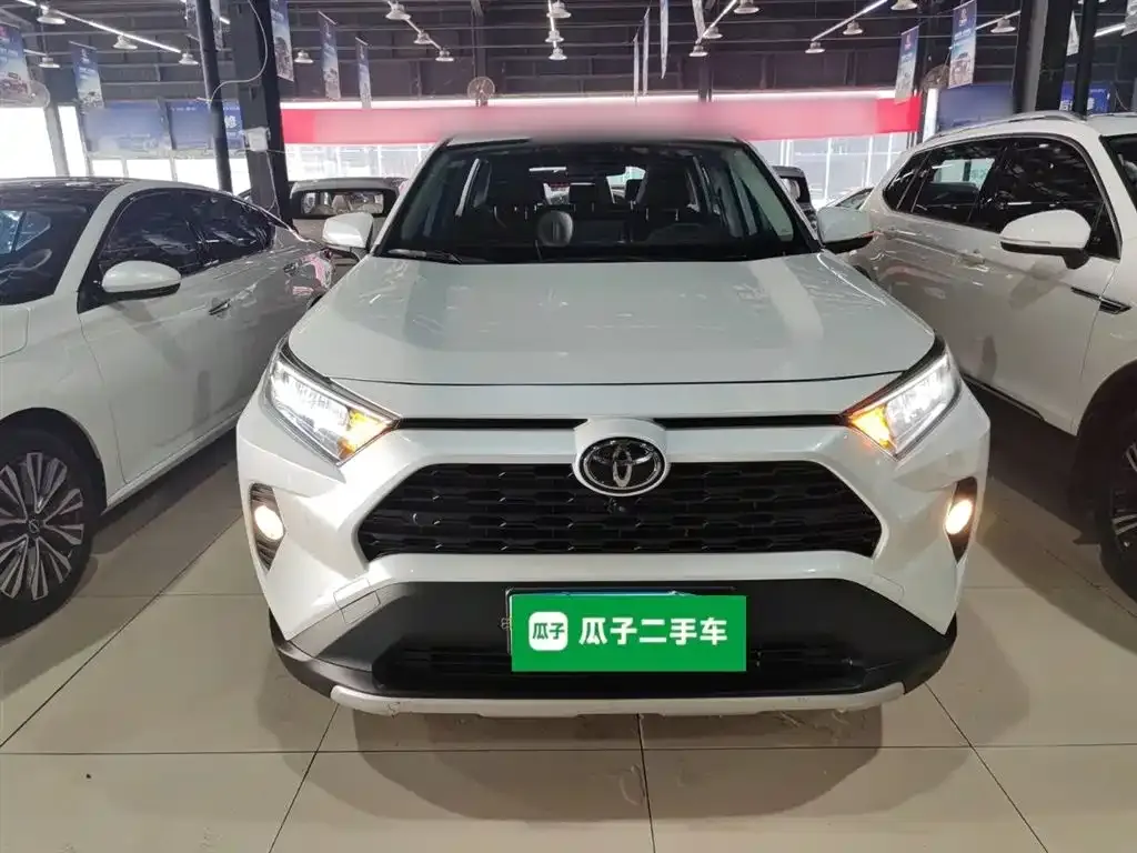 Toyota RAV4 2023 из CN, фото 6