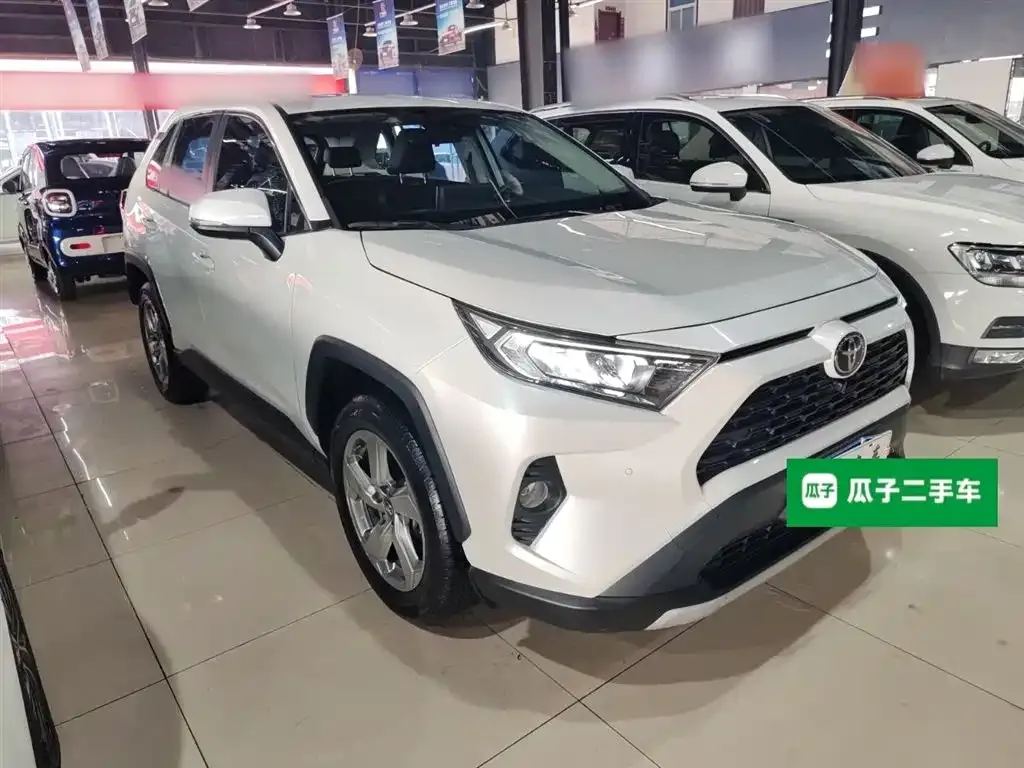 Toyota RAV4 2023 из CN, фото 8