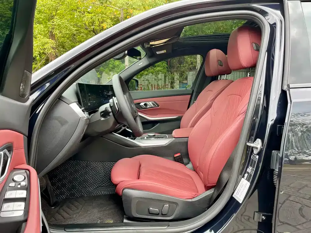 BMW 3 Series 2024 из CN, фото 6