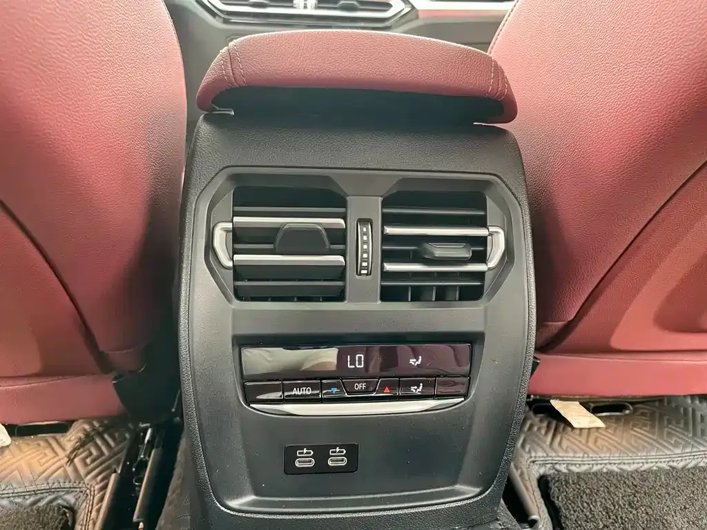 BMW 3 Series 2024 из CN, фото 5