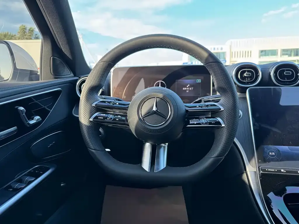 Mercedes-Benz C-Class — фото 10