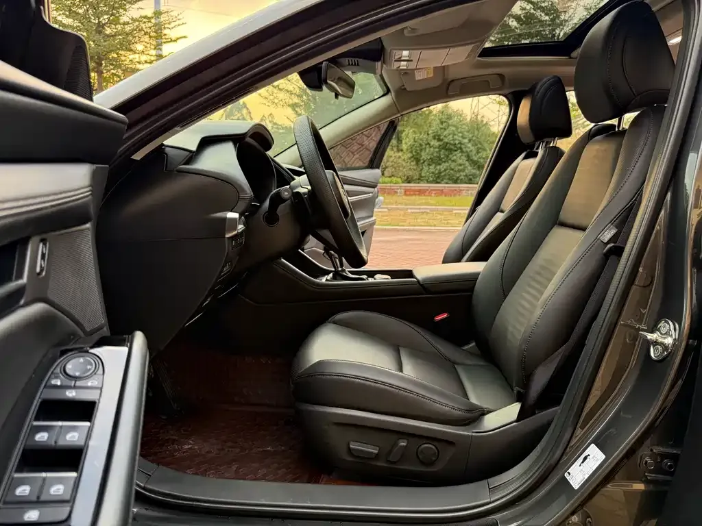 Mazda 3 Axela 2024 из CN, фото 9