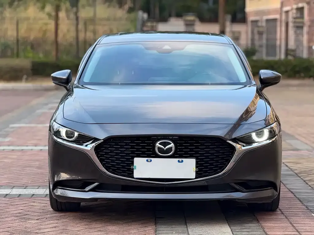 Mazda 3 Axela 2024 из CN, фото 2
