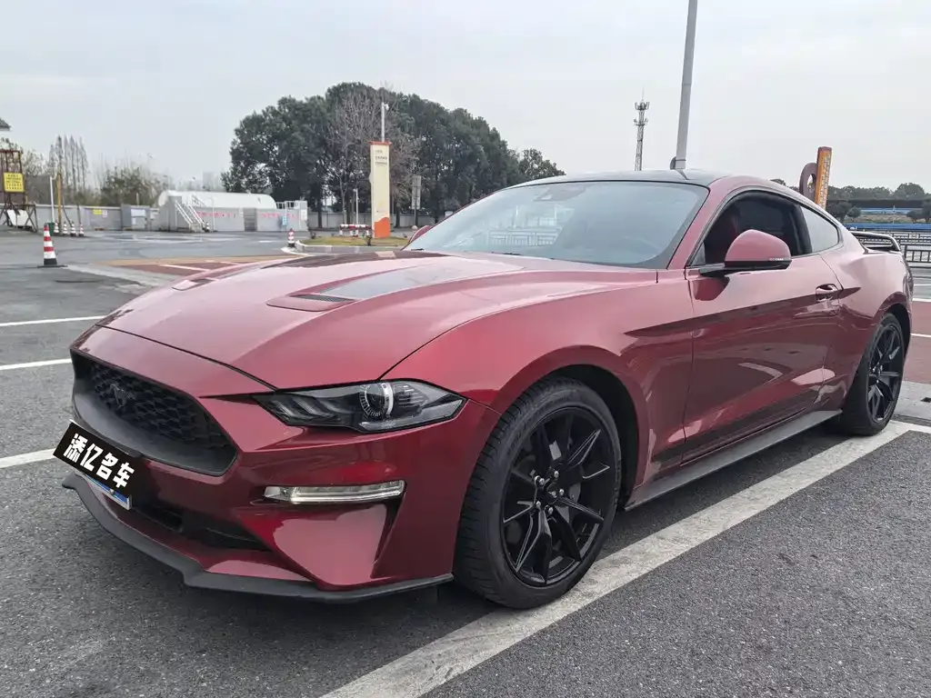 Ford Mustang 2023 из CN, фото 1