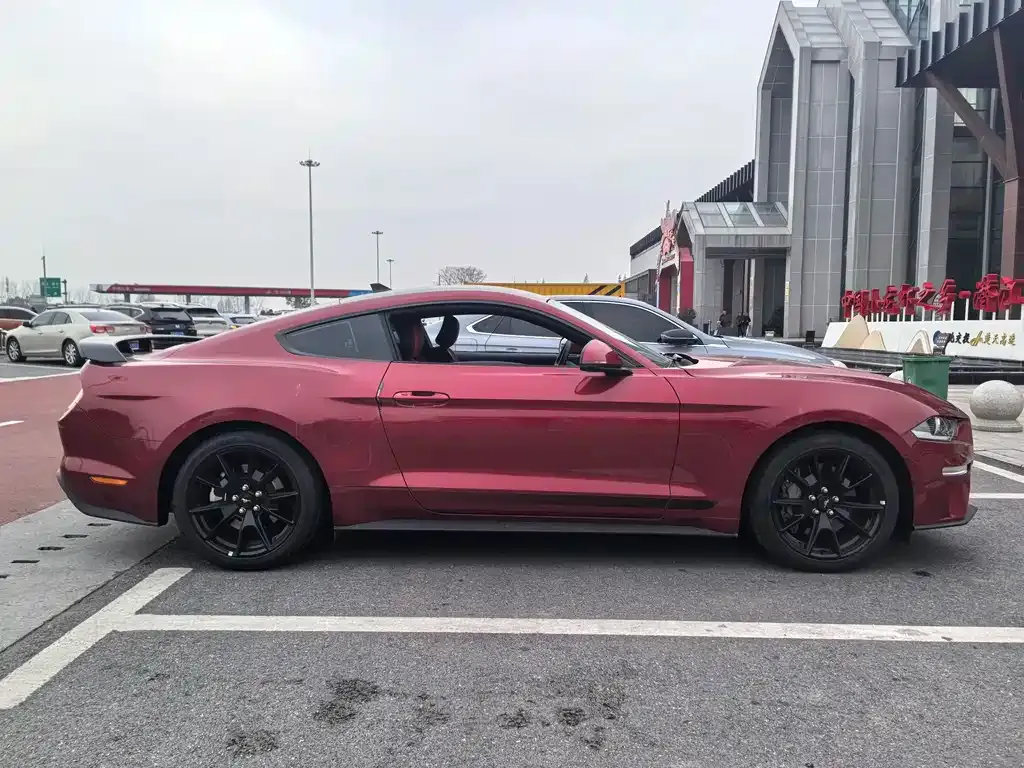 Ford Mustang 2023 из CN, фото 4