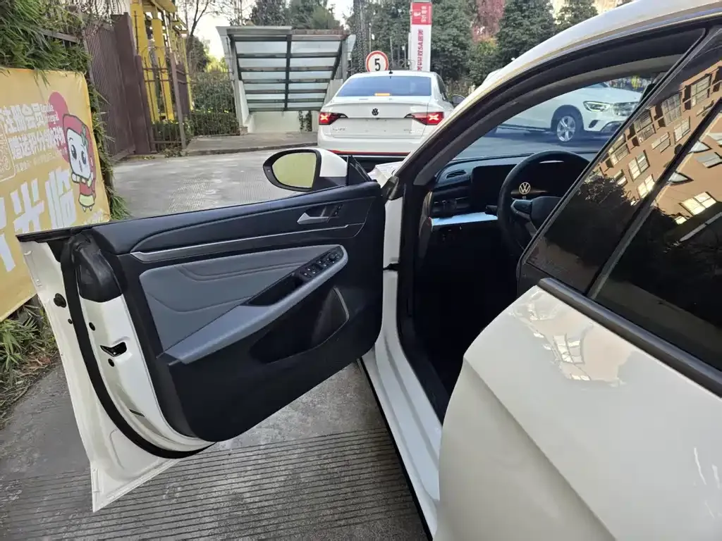 Volkswagen Lamando 2022 из CN, фото 6